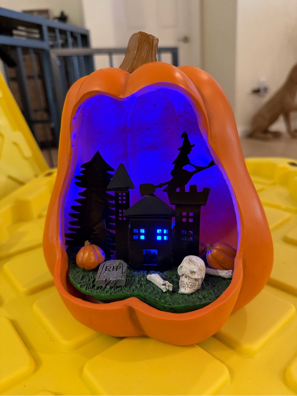 Halloween Pumpkin LED Nightlight with Haunted House Scene - Orange with timer.